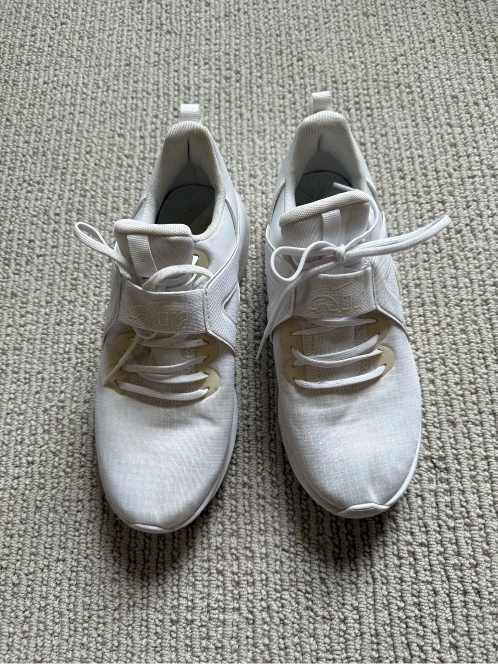 Nike Air Max Bella TR 5 Triple White Women’s 8.5 Training Shoes DD9285-100
